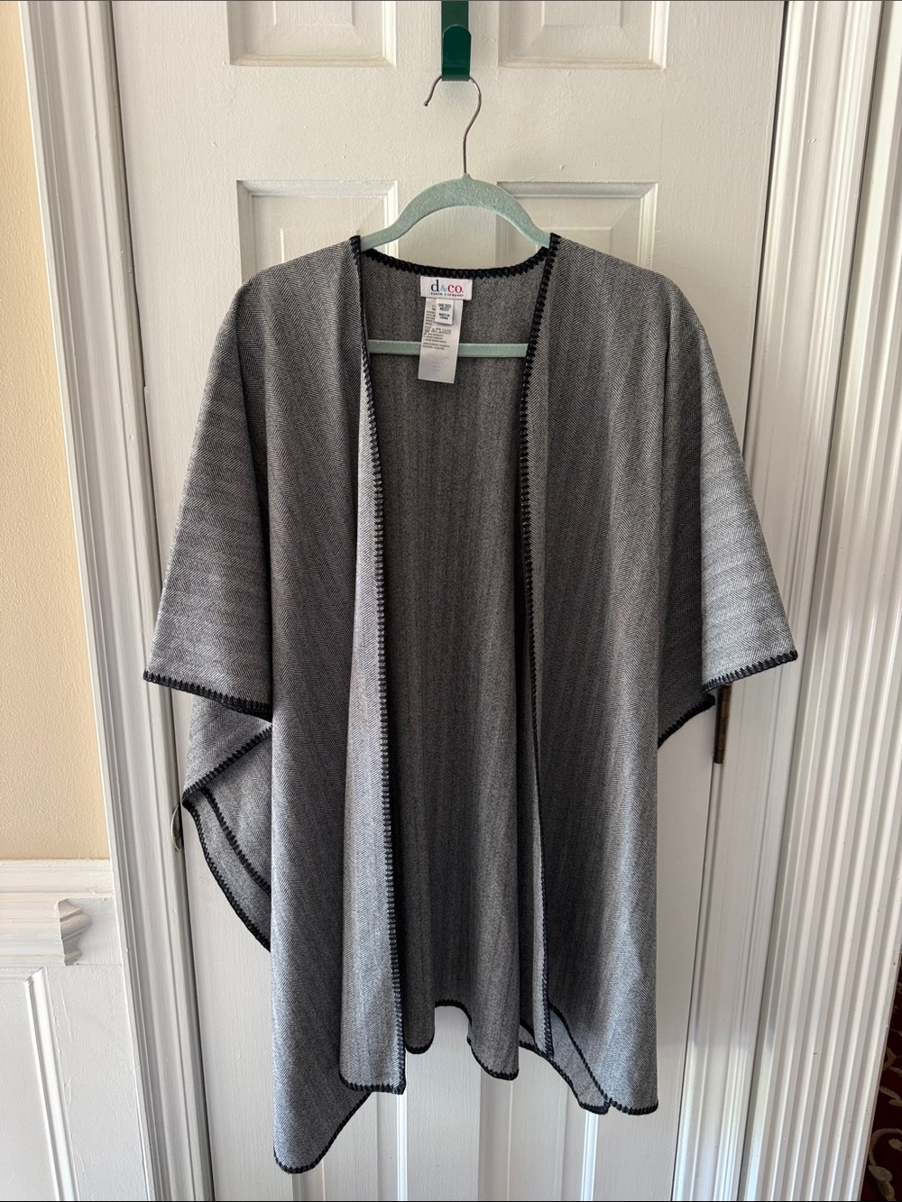 d.n.c.o. Gray Open-Front Knit Cape with Contrast Trim